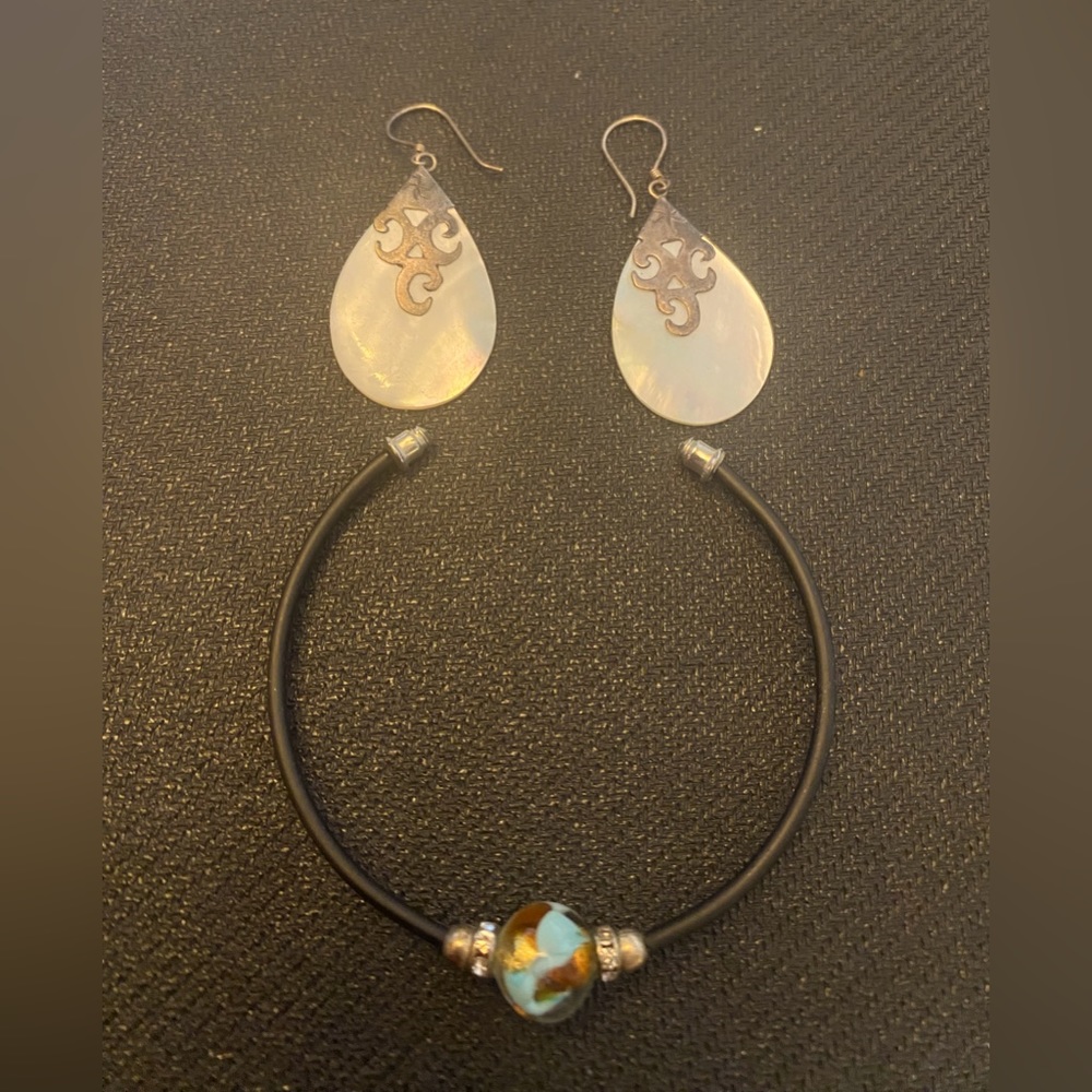 Earrings and bracket set